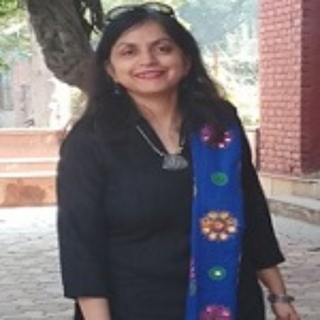 Portrait of Dr. Manisha